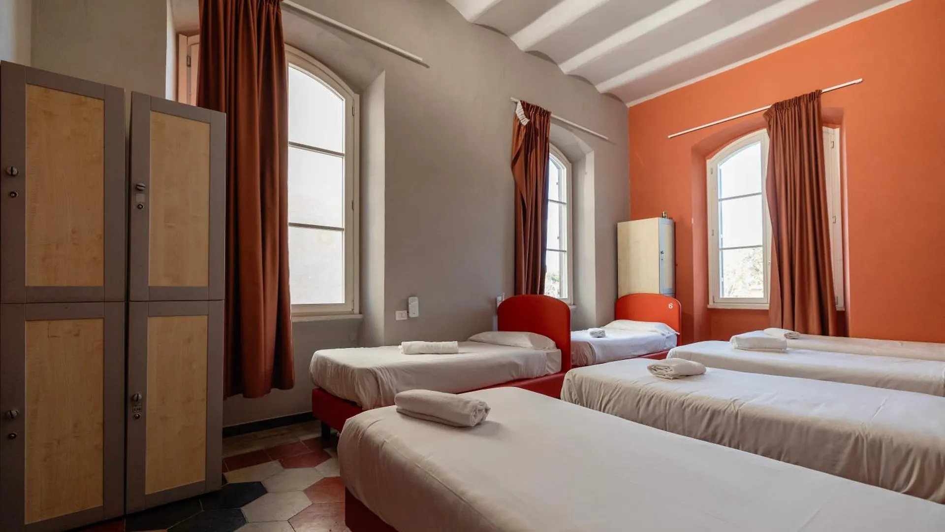 Borgo Ripa Urban Travel Hostel Rome