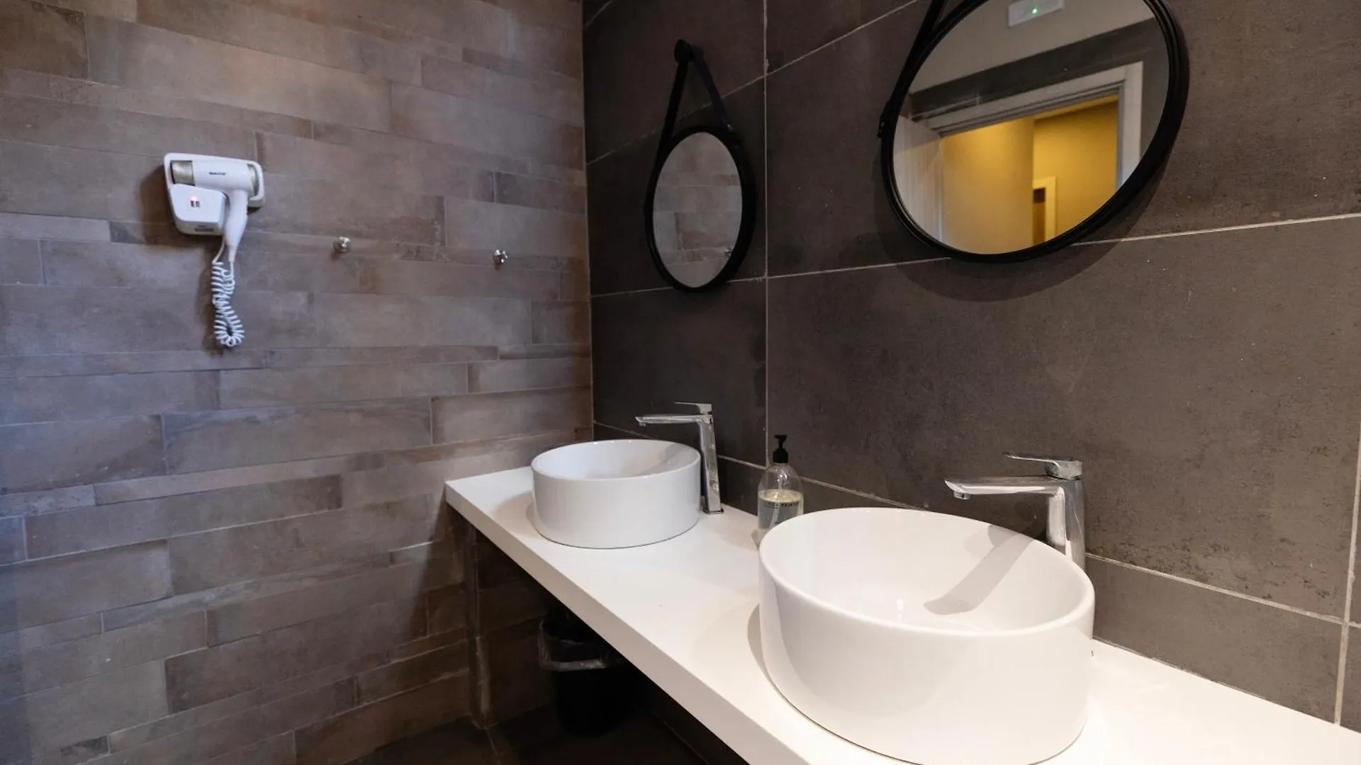 Borgo Ripa Urban Travel Hostel Rome