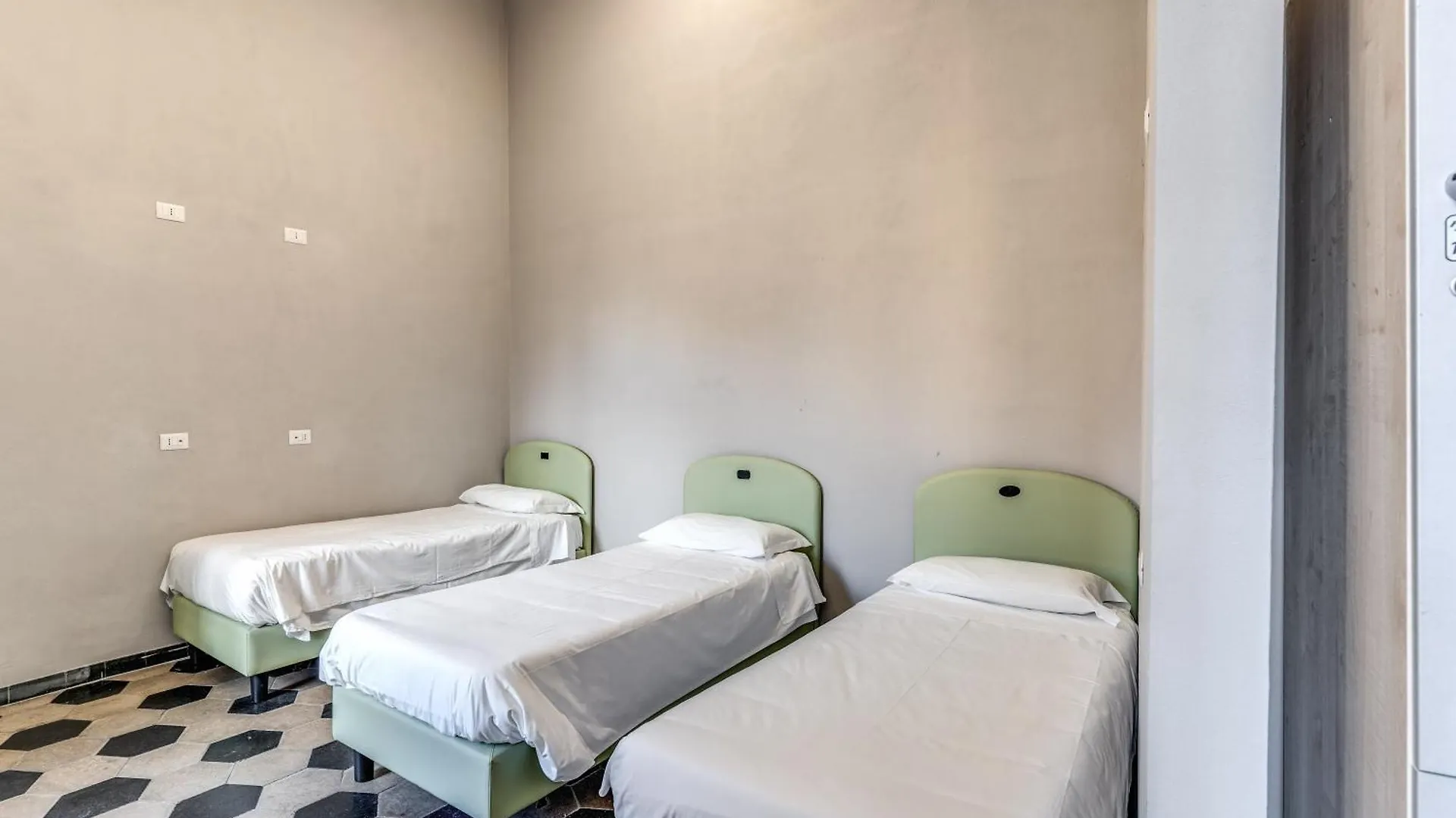 Borgo Ripa Urban Travel Hostel Rome