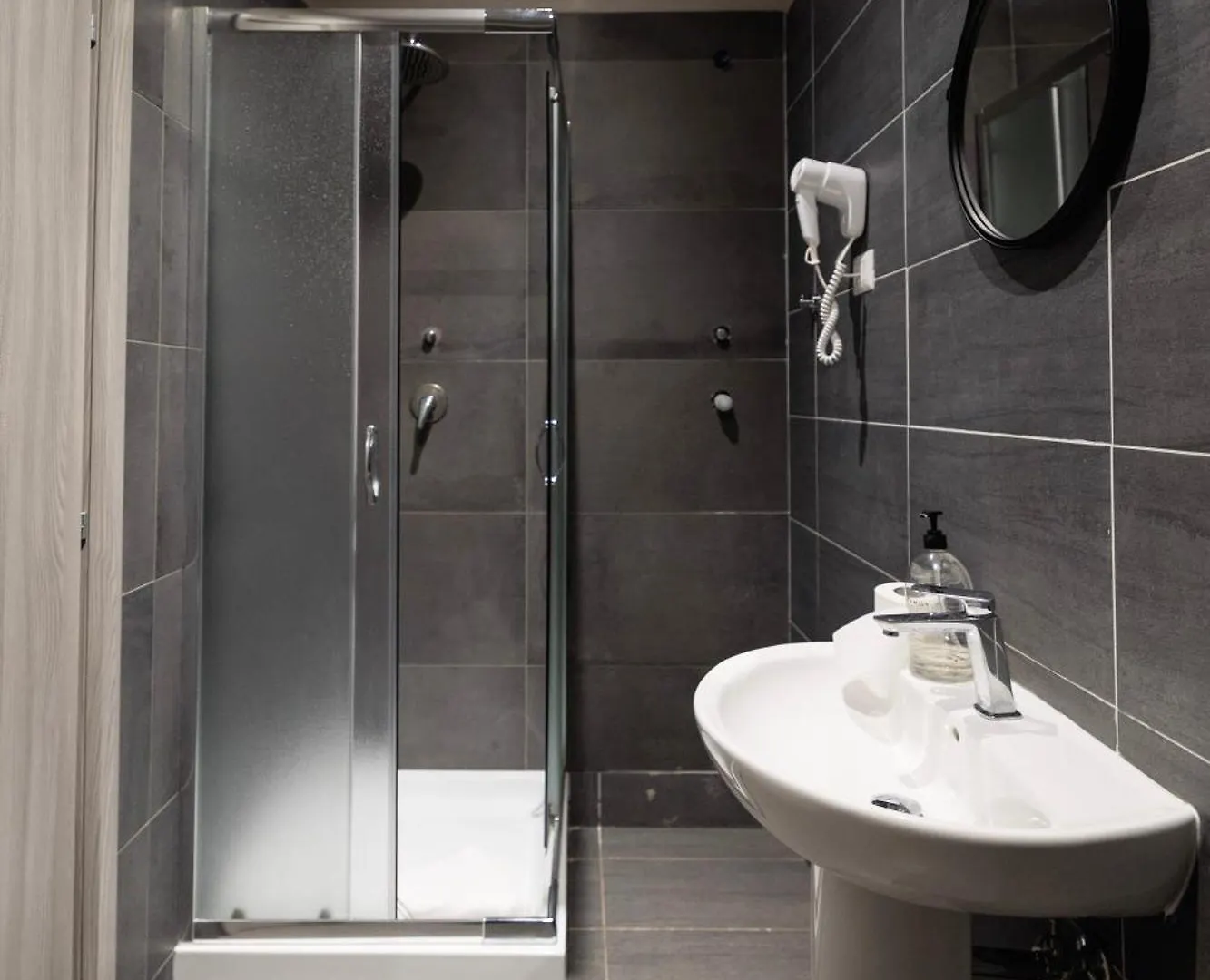 Borgo Ripa Urban Travel Hostel Rome